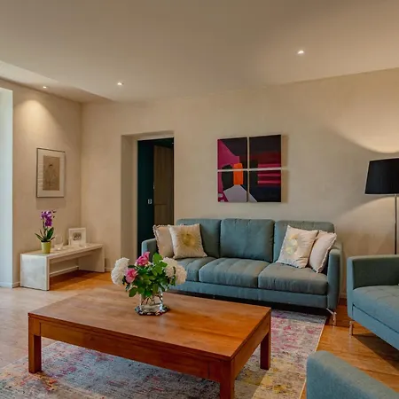Domaine De La Peyrine 4*